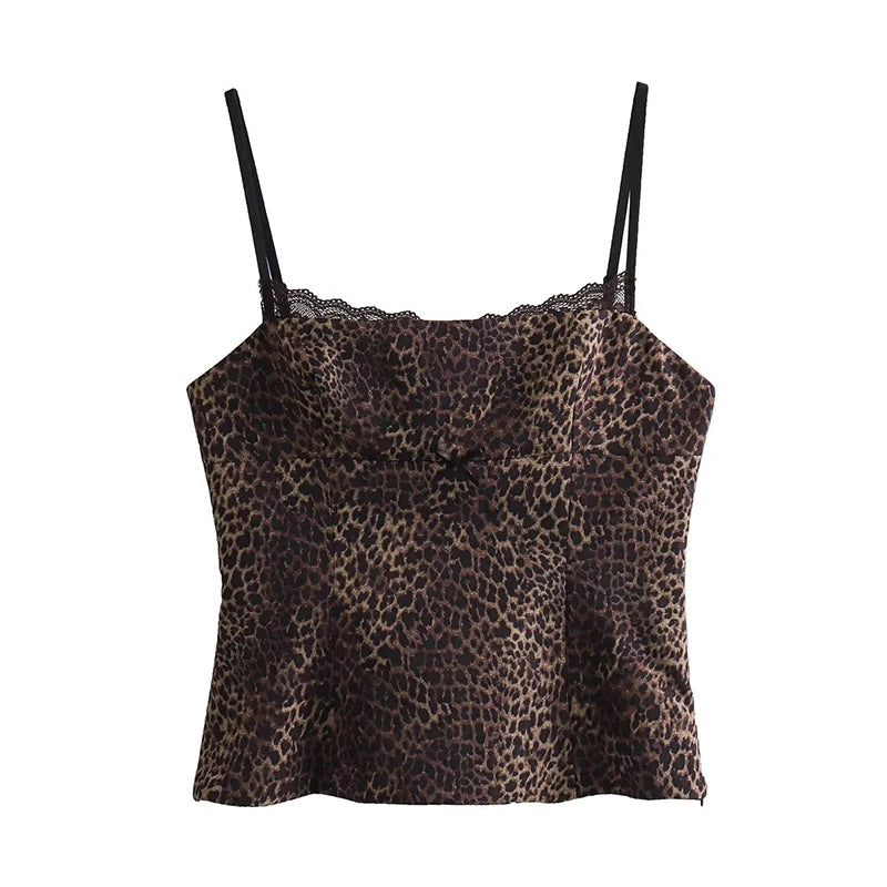 Blusa de Cetim Leopardo: Elegância Selvagem