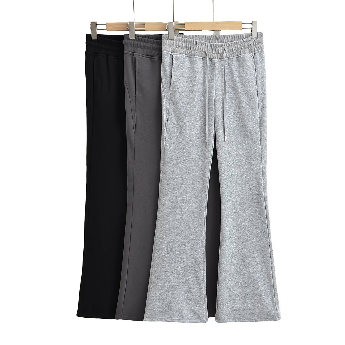 Lunas Deportivas: Pantalones de Talle Bajo con Estilo Flare // Autumn Collection