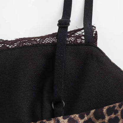 Blusa Leopard Satin: Elegancia Salvaje