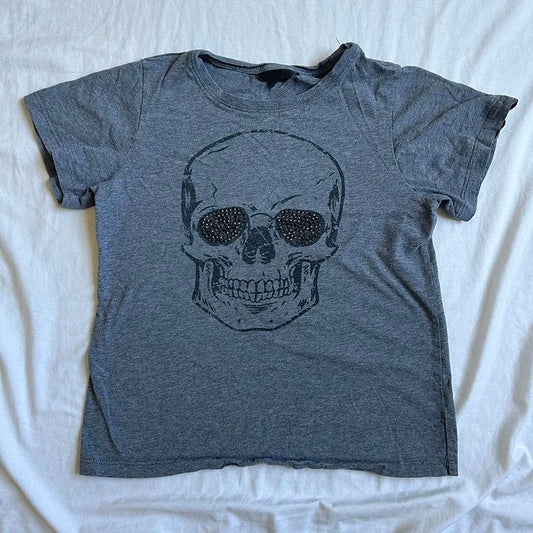 T-shirt gothique Y2K avec crânes