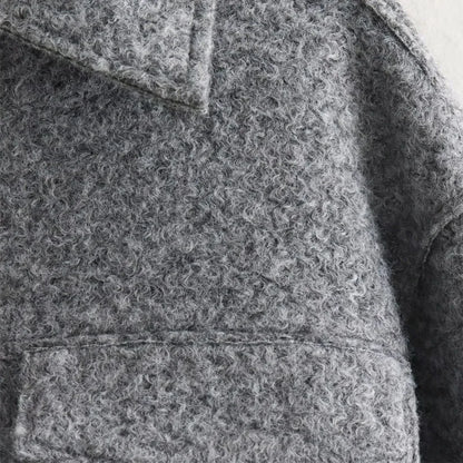 Veste courte en tweed pour femme "Élégance d'automne"