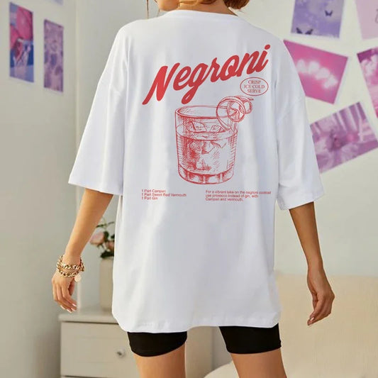 Cóctel Chic: Camiseta Retro Mujer, Arte en Cada Estilo