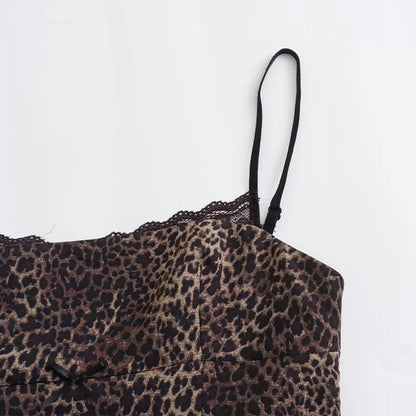 Blusa Leopard Satin: Elegancia Salvaje