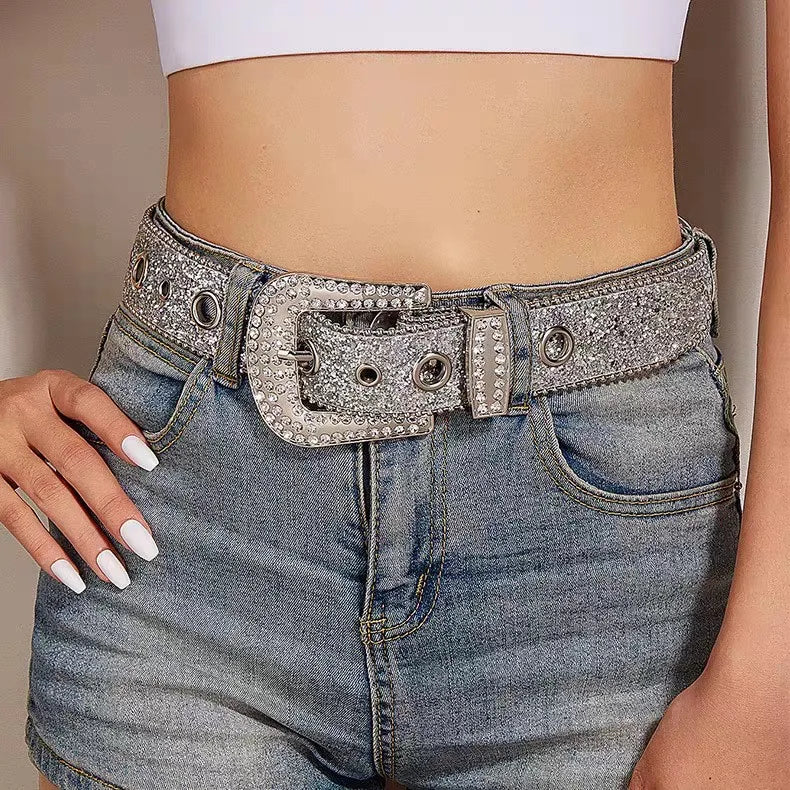 Star de la mode : ceinture en cuir avec strass