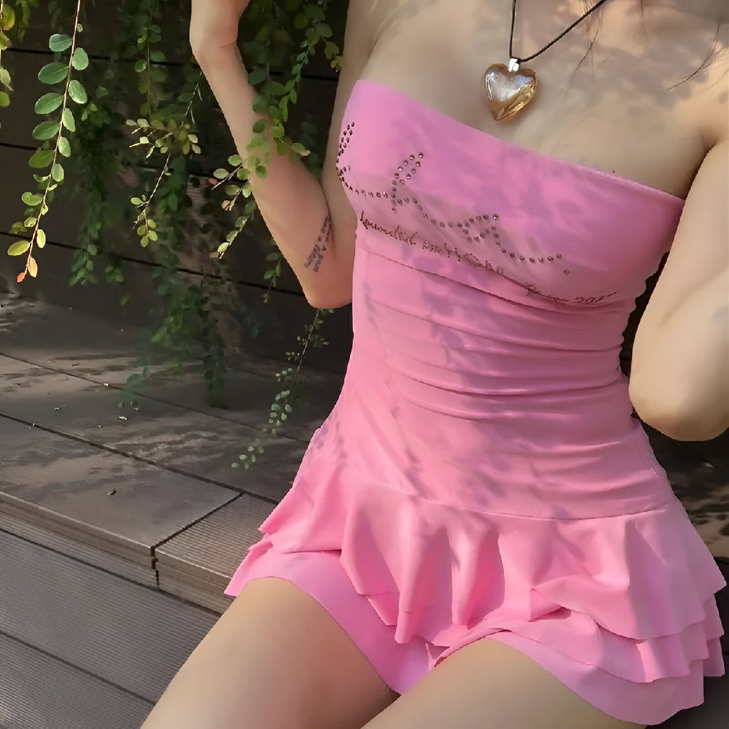 Robe coquette rose à mini volants