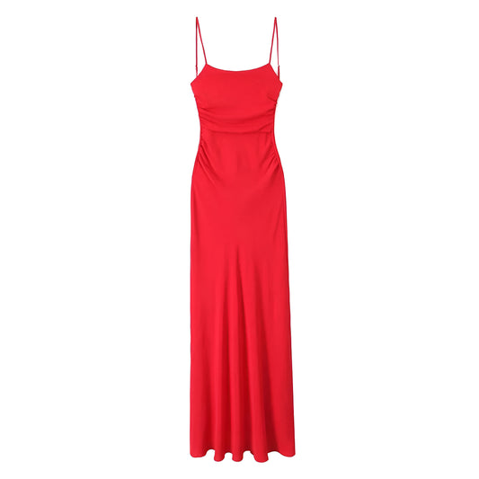 Robe rouge sans manches avec dos ouvert et bretelles