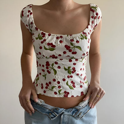 Camiseta recortada com estampa retrô de frutas