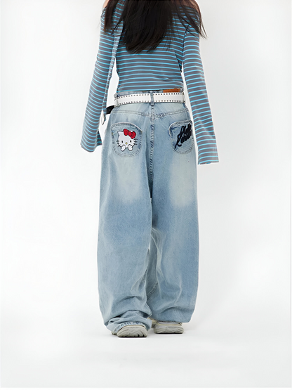 Charme éternel : pantalon en jean rétro avec broderie Hello Kitty